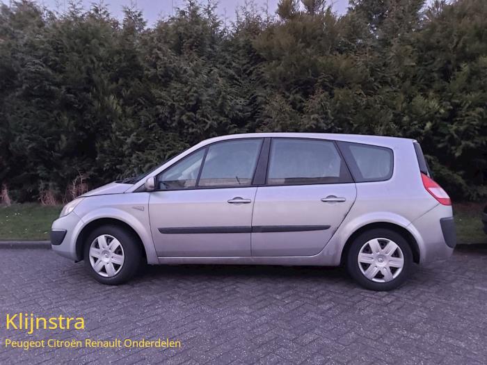 Renault Grand Scénic II 2.0 16V Sloopvoertuig (2005, Grijs)