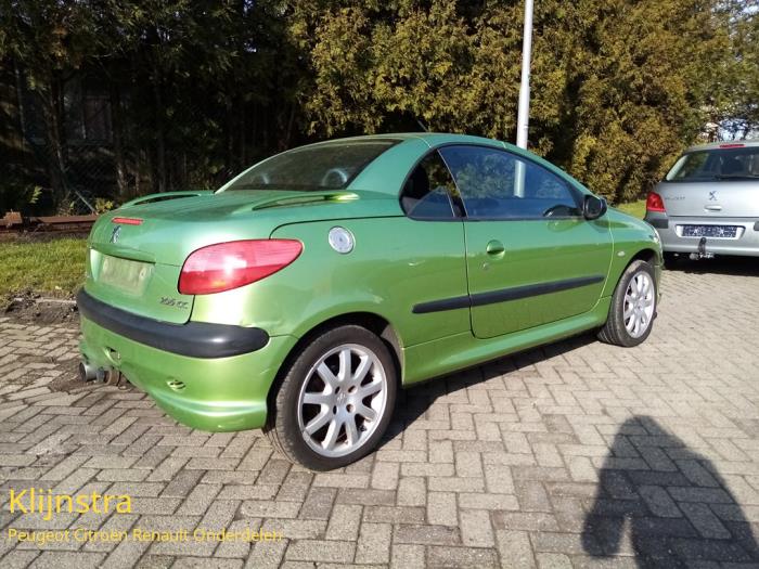 Peugeot 206 CC 2.0 16V Sloopvoertuig (2001, Groen)