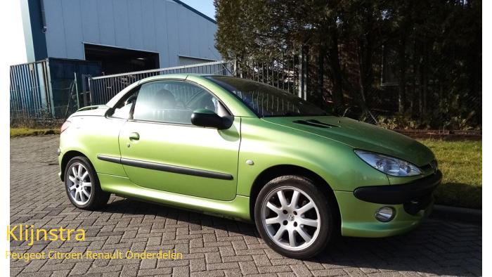 Peugeot 206 CC 2.0 16V Sloopvoertuig (2001, Groen)