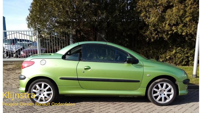 Peugeot 206 CC 2.0 16V Sloopvoertuig (2001, Groen)
