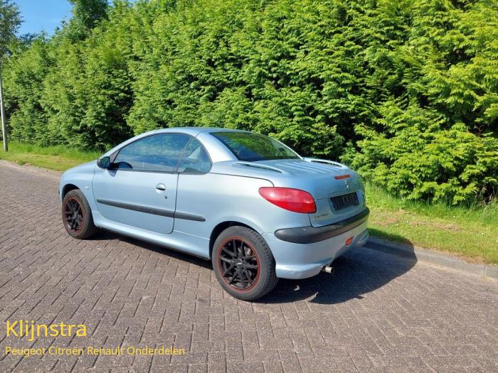 Peugeot 206 CC 1.6 16V Sloopvoertuig (2002, Grijs)