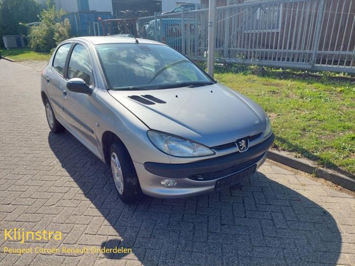 Peugeot 206 1.6 XS,XT Sloopvoertuig (2000, Grijs)