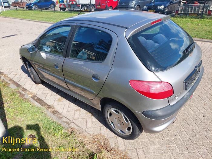 Peugeot 206 1.6 XS,XT Sloopvoertuig (2000, Grijs)