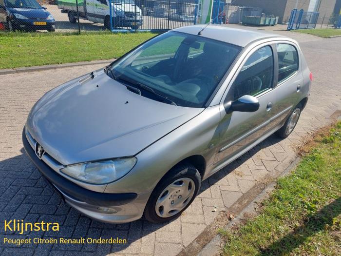 Peugeot 206 1.6 XS,XT Sloopvoertuig (2000, Grijs)
