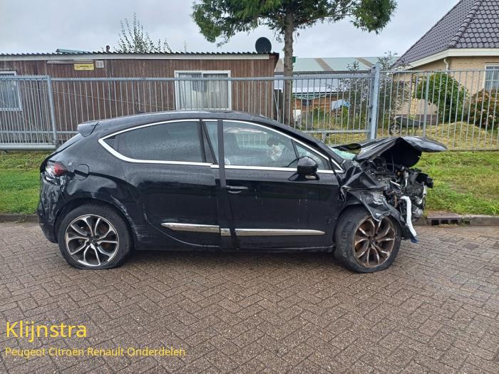 Citroen DS 4/DS 4 Crossback 1.6 16V THP 165 Sloopvoertuig (2018, Zwart)