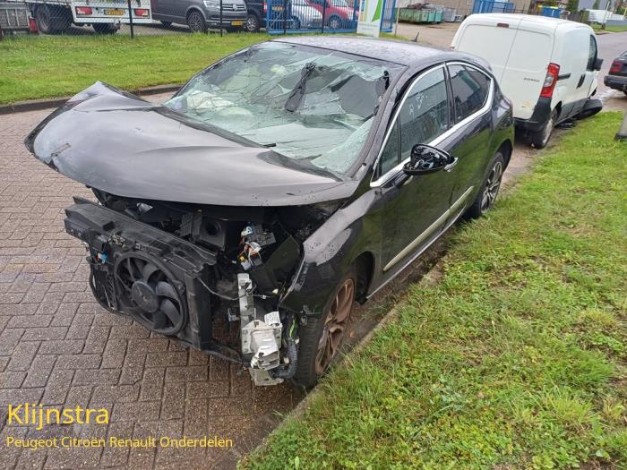 Citroen DS 4/DS 4 Crossback 1.6 16V THP 165 Sloopvoertuig (2018, Zwart)