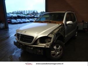 Demontage auto Mercedes ML-Klasse 1998-2005 203876 Demontage auto Mercedes ML-Klasse 1998-2005 203876