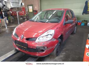 Demontage auto Renault Clio 2005-2014 212575 Demontage auto Renault Clio 2005-2014 212575