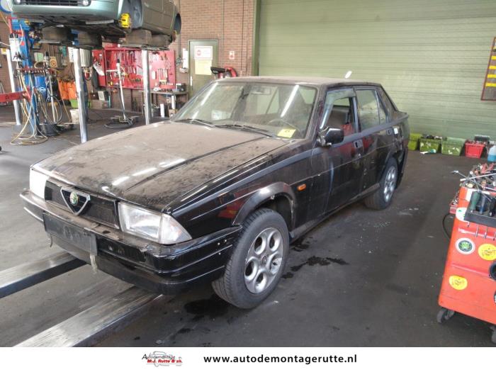 Demontage auto Alfa Romeo 75 1987-1988 711
