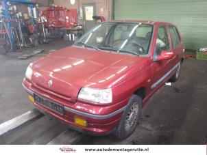 Demontage auto Renault Clio 1995-1995 213244 Demontage auto Renault Clio 1995-1995 213244