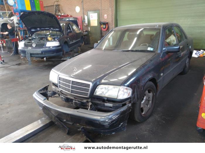 Demontage auto Mercedes 1993-2000 76814 Demontage auto Mercedes C-Klasse 1993-2000 76814