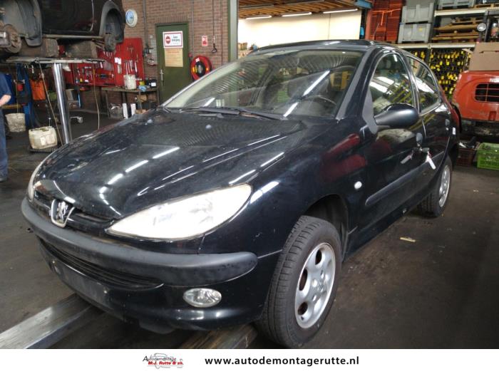 Peugeot 206 1 6 16V Sloopvoertuig 2002 Zwart