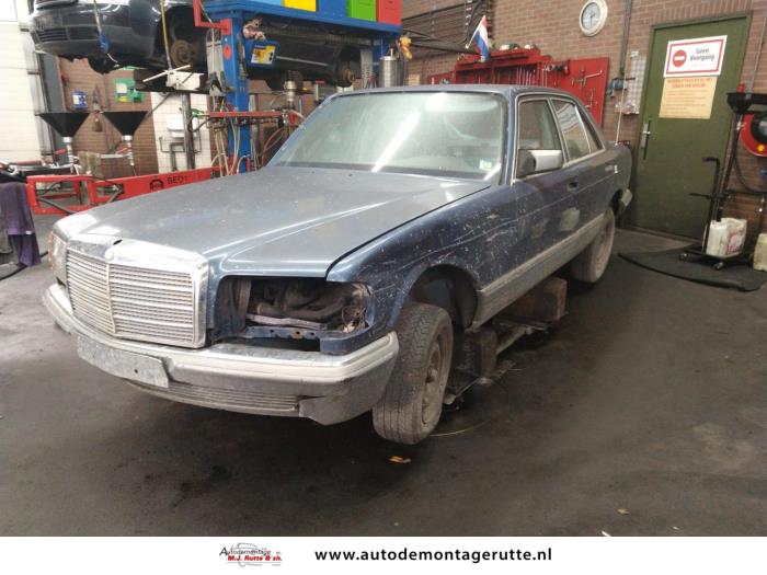 Demontage auto Mercedes 1979-1985 77352 Demontage auto Mercedes 260SE-600SEL 1979-1985 77352