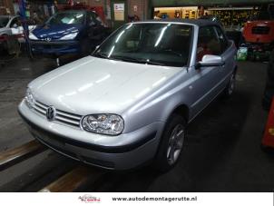 Demontage auto Volkswagen Golf 2000-2002 214373