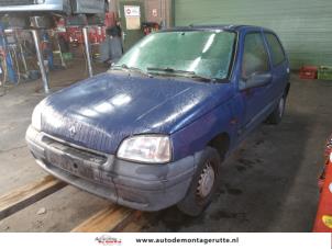 Demontage auto Renault 1996-1998 214726 Demontage auto Renault Clio 1996-1998 214726