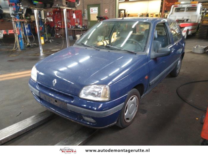 Demontage auto Renault Clio 1996-1998 92126
