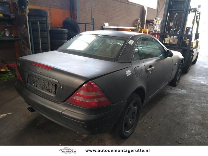 Mercedes SLK 2 0 200 16V Sloopvoertuig 1999 Blauw 