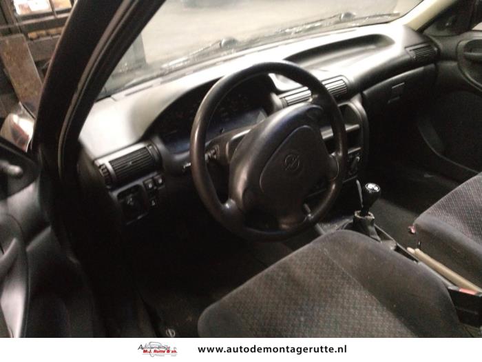 Demontageauto Opel Astra 1995 1998 93306 5