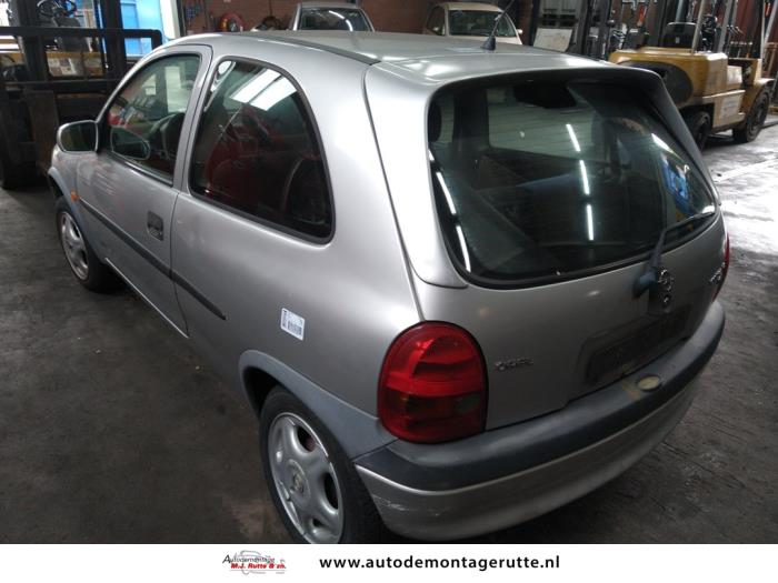 Opel Corsa B 1.2i 16V Sloopvoertuig (2000, Grijs)