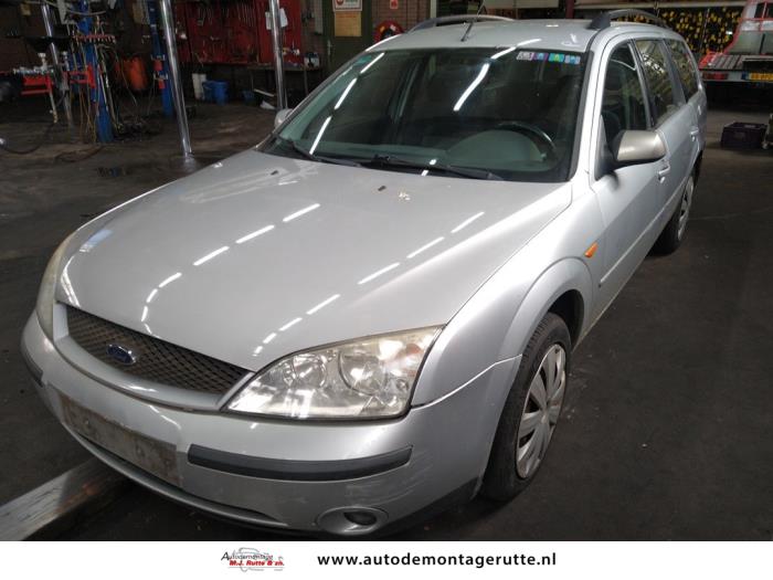 Ford Mondeo III Wagon 1.8 16V Sloopvoertuig (2001, Grijs)