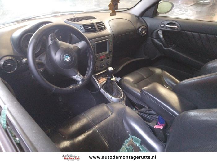 Alfa Romeo GT 1.9 JTD 16V Multijet Sloopvoertuig (2004, Blauw)