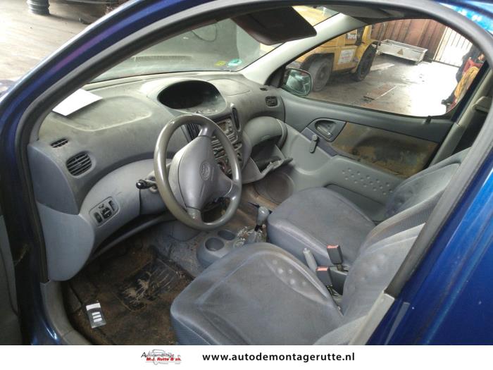 Toyota Yaris Verso 1.3 16V Sloopvoertuig (2000, Blauw)