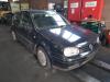 Volkswagen Golf (V107374)