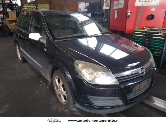 Opel Astra H SW 1.8 16V Sloopvoertuig (2004, Zwart)