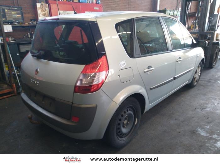 Renault Scénic II 2.0 16V Sloopvoertuig (2004, Grijs)