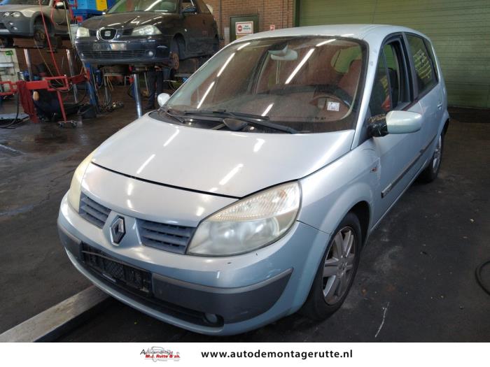 Renault Scénic II 2.0 16V Sloopvoertuig (2004, Grijs)