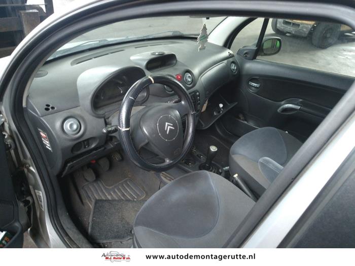 Citroen C3 1.1 Sloopvoertuig (2003, Grijs)