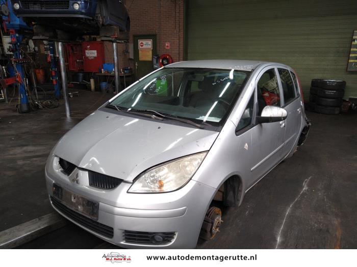 Mitsubishi Colt (V107780)