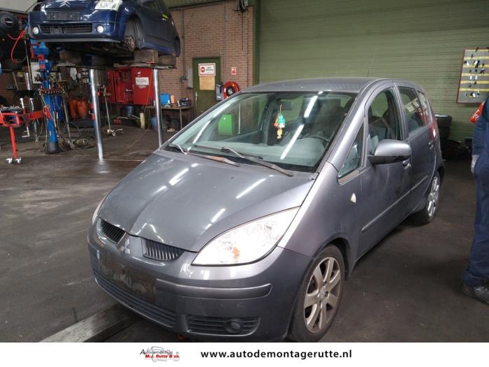 Mitsubishi Colt (V107785)