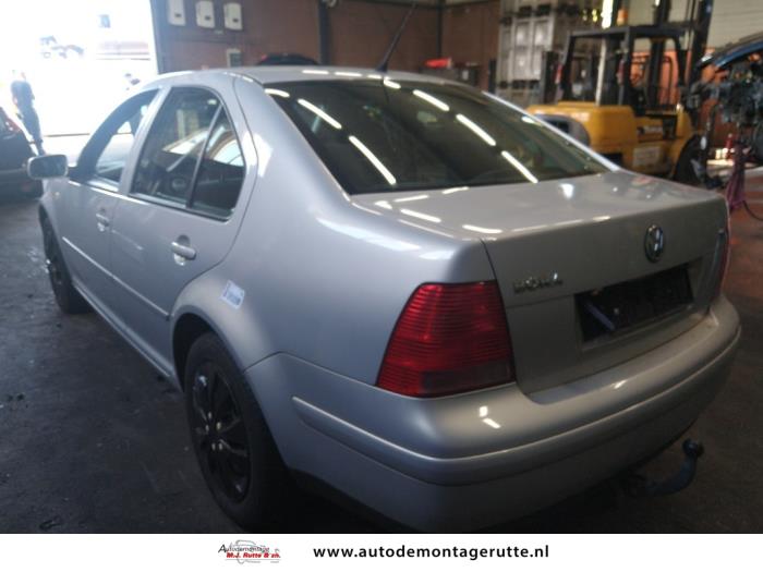 Volkswagen Bora 1.6 Sloopvoertuig (2000, Grijs)