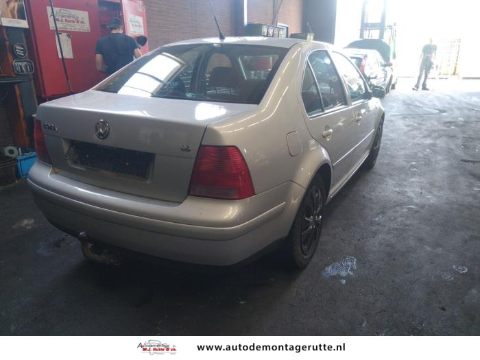 Volkswagen Bora 1.6 Sloopvoertuig (2000, Grijs)