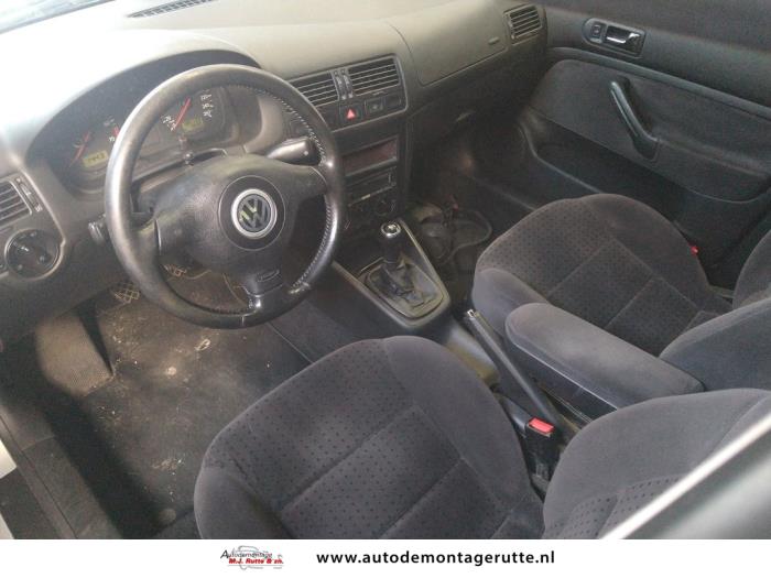 Volkswagen Bora 1.6 Sloopvoertuig (2000, Grijs)