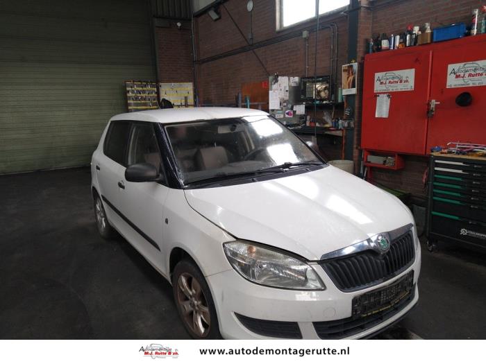 Skoda Fabia II 1.2i 12V Sloopvoertuig (2010, Wit)