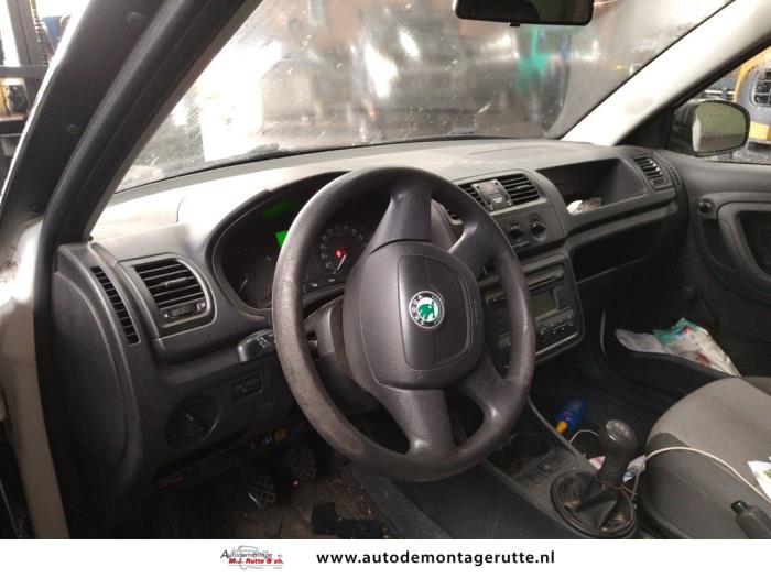 Skoda Fabia II 1.2i 12V Sloopvoertuig (2010, Wit)