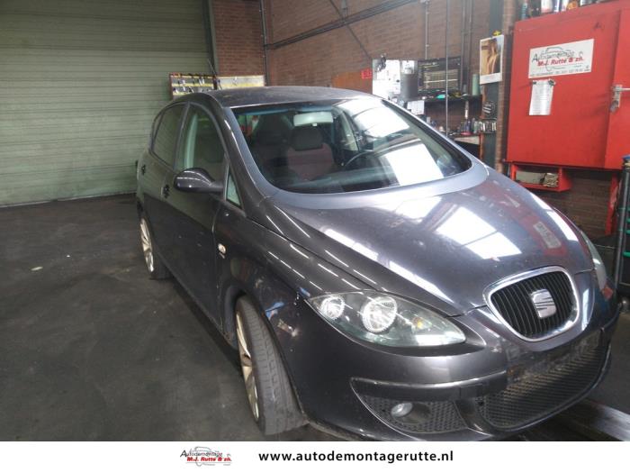 Seat Altea 2.0 FSI 16V Sloopvoertuig (2005, Zwart)