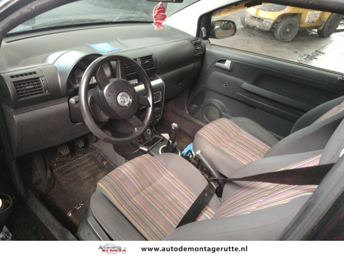 Volkswagen Fox 1.2 Sloopvoertuig (2005, Zwart)