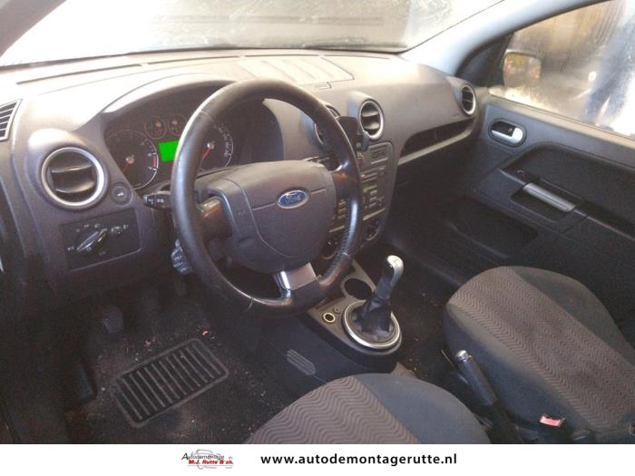 Ford Fusion 1.4 16V Sloopvoertuig (2006, Zwart)