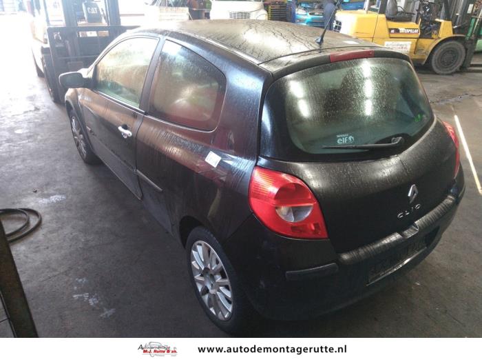 Renault Clio III 1.2 16V 75 Sloopvoertuig (2009, Zwart)