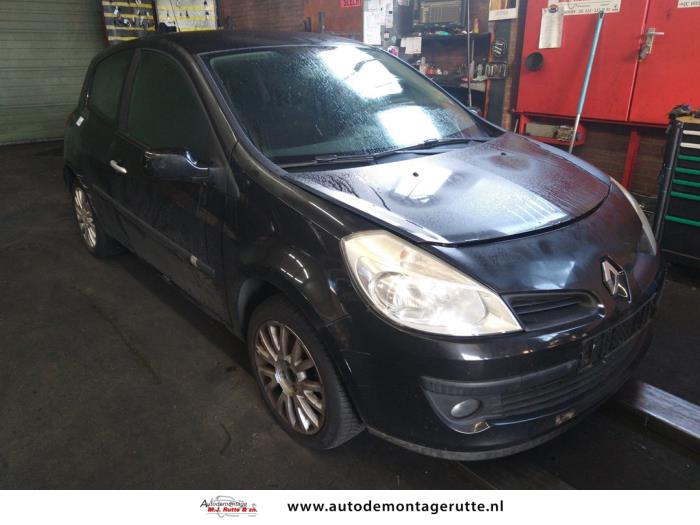 Renault Clio III 1.2 16V 75 Sloopvoertuig (2009, Zwart)