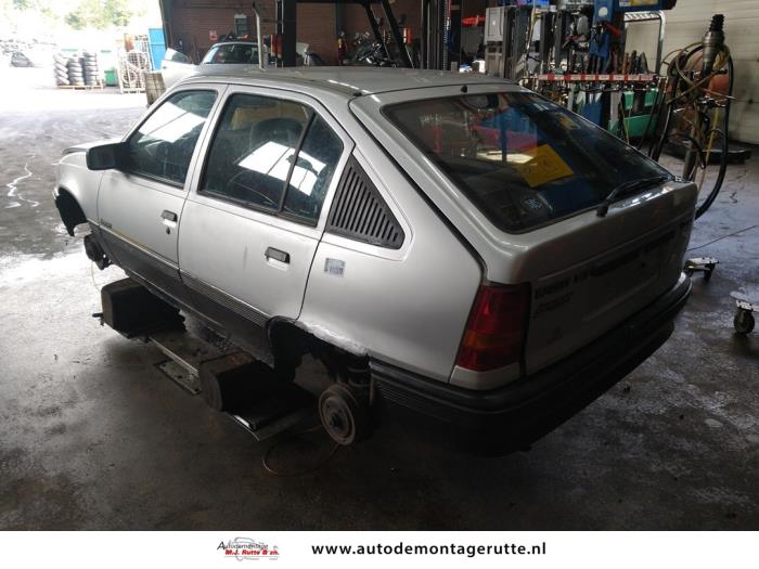 Opel Kadett E 1.4 i L,LS,GL Sloopvoertuig (1992, Grijs)