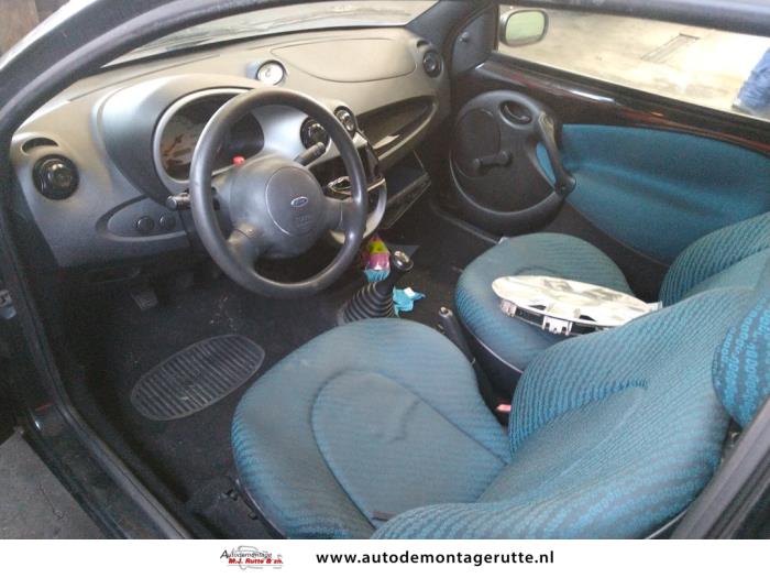 Ford Ka I 1.3i Sloopvoertuig (2006, Zwart)
