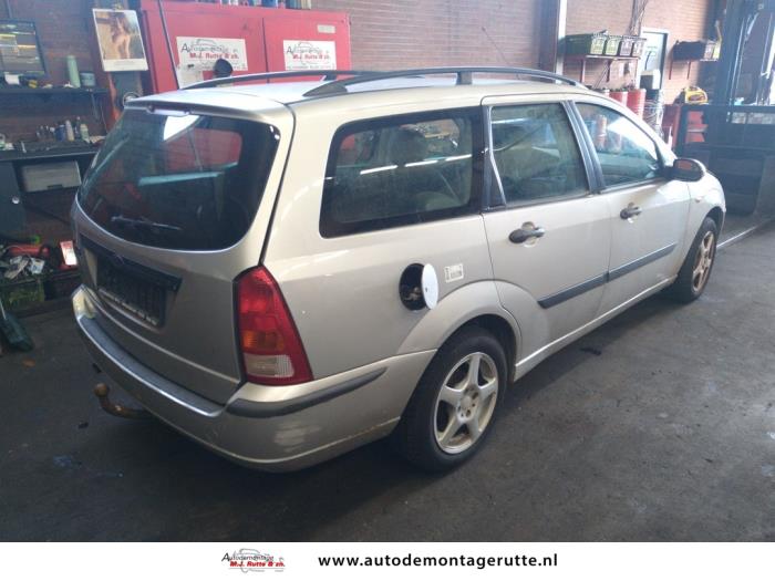 Ford Focus 1 Wagon 1.6 16V Sloopvoertuig (2002, Grijs)