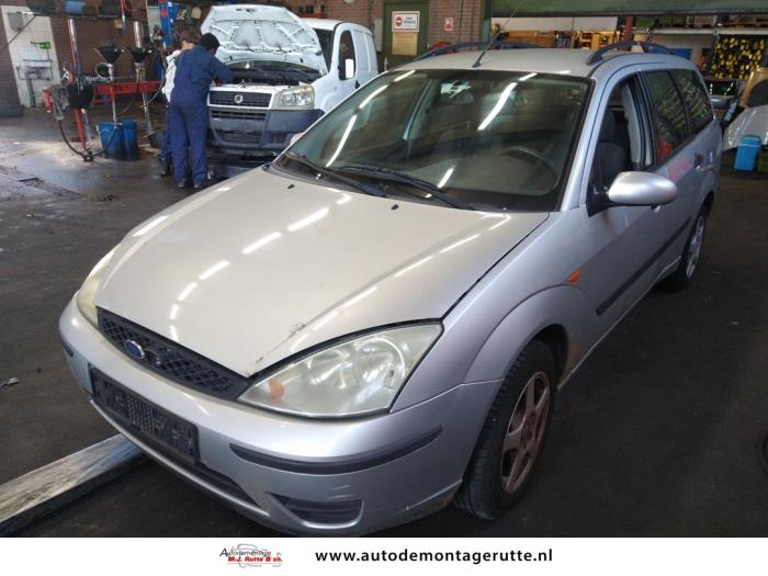 Ford Focus 1 Wagon 1.6 16V Sloopvoertuig (2002, Grijs)