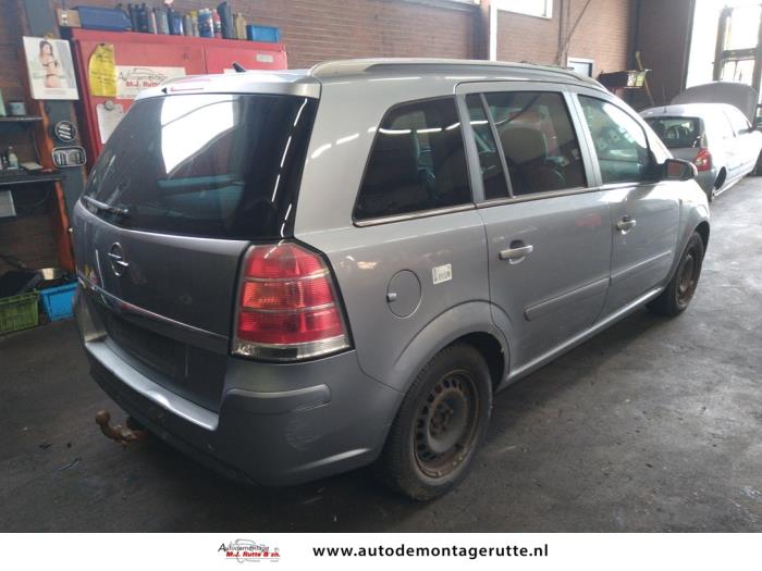 Opel Zafira 1.8 16V Ecotec Sloopvoertuig (2007, Grijs)