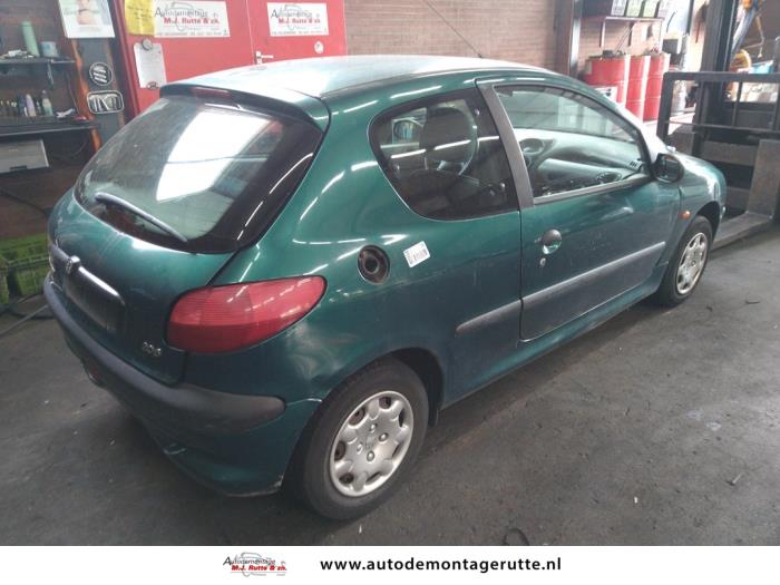 Peugeot 206 1.1 XN,XR Sloopvoertuig (1998, Groen)