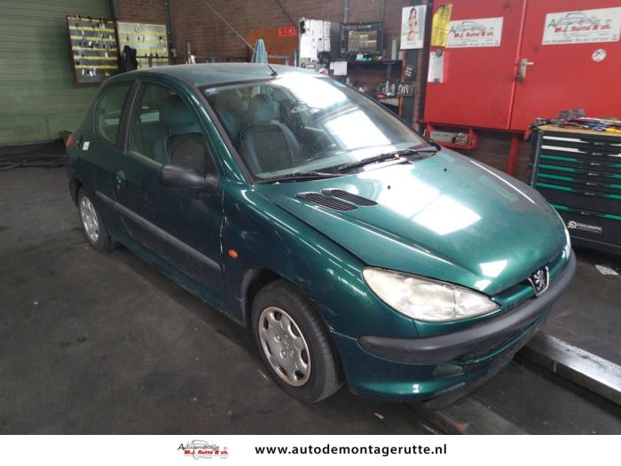 Peugeot 206 1.1 XN,XR Sloopvoertuig (1998, Groen)